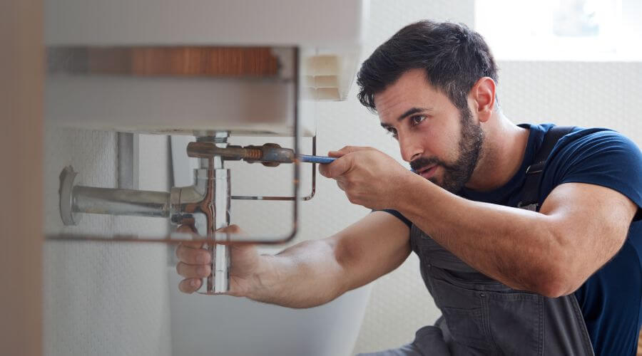 Expert burst pipe repair services in Garden Grove, IA